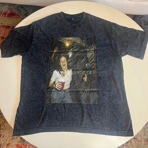 Vintage Graphic Tee Sigourney Weaver Xenomorph Alien Party Black, 100% Cotton XL